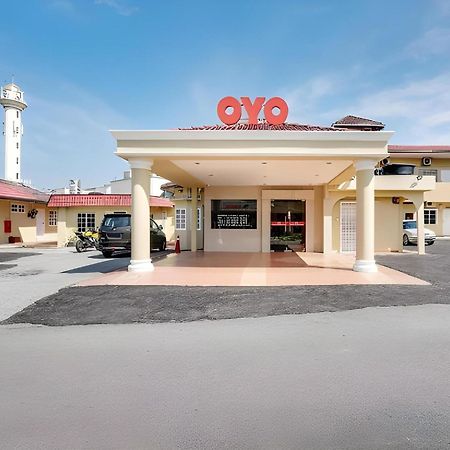 Oyo 44094 Bangi Lanai Hotel Kültér fotó