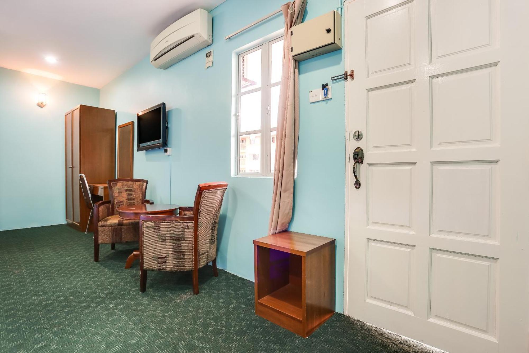 Oyo 44094 Bangi Lanai Hotel Kültér fotó