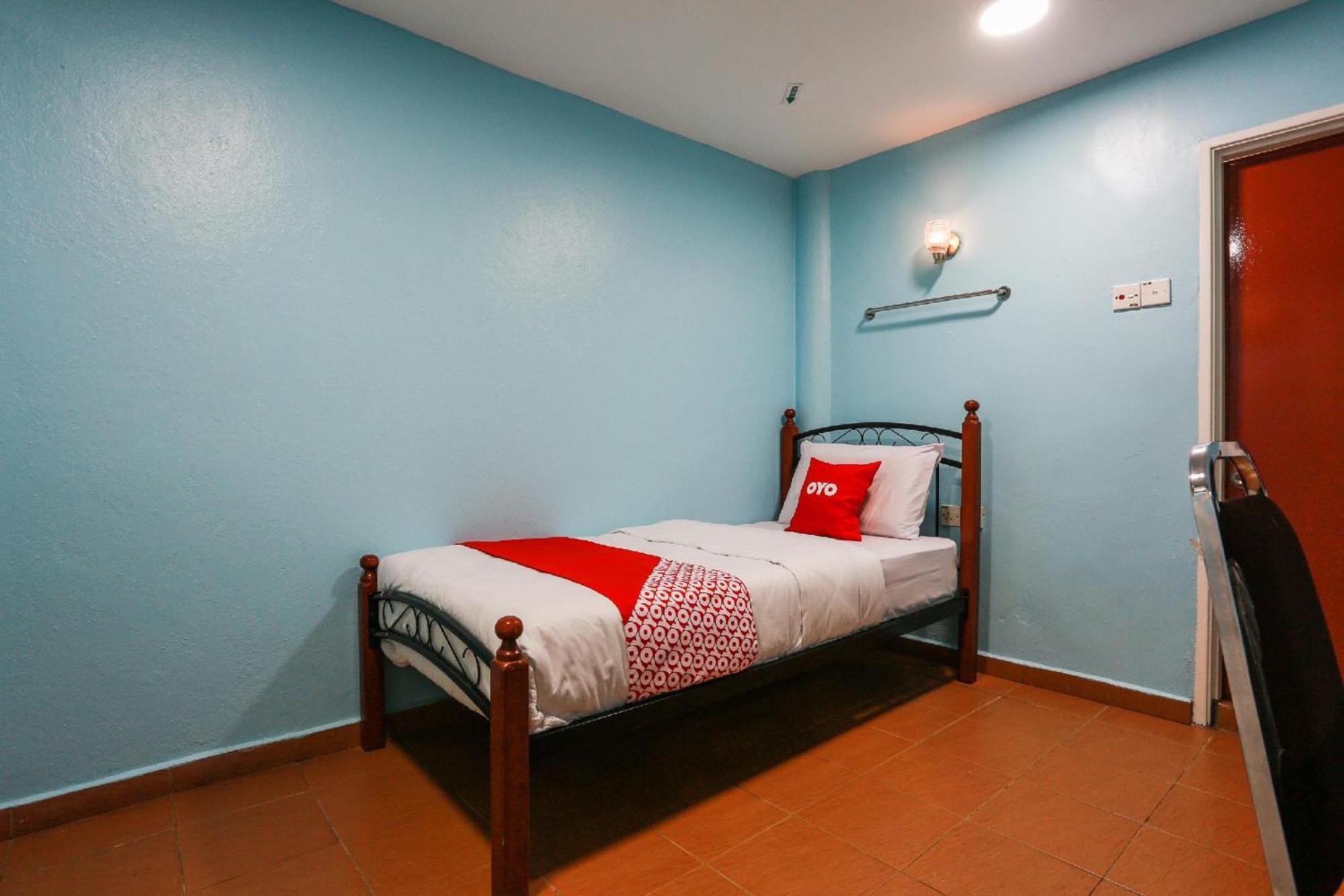 Oyo 44094 Bangi Lanai Hotel Kültér fotó