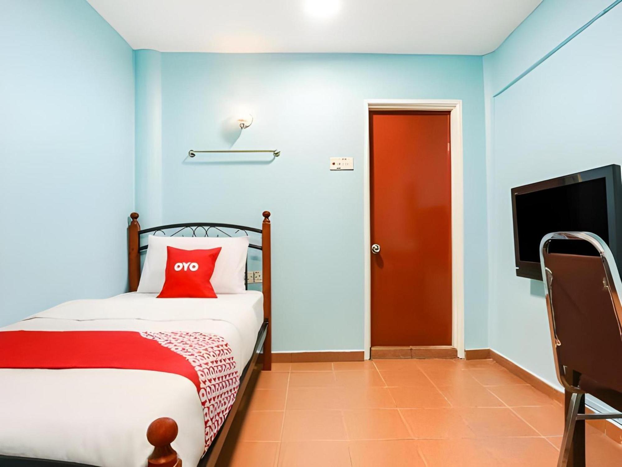Oyo 44094 Bangi Lanai Hotel Kültér fotó
